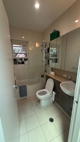 North Sydney - Photo 2