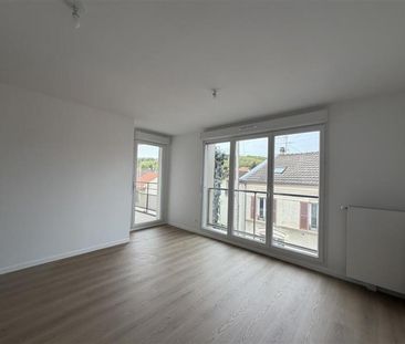 location Appartement T2 DE 38.71m² À SANNOIS - Photo 3