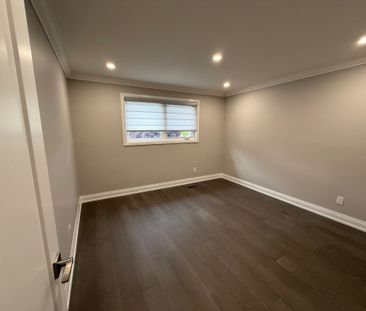 For Lease - 3941 Longo Circle Unit# 1, Mississauga, Ontario - Photo 3