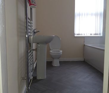 2 Bed Terraced House, Broxton Street, M40 - Photo 4