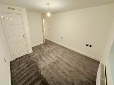 Weston-super-Mare, North Somerset - Photo 2