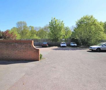 Watling Street, Radlett, Hertfordshire, WD7 - Photo 2