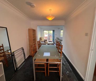 4 bedroom terraced house to rent - Photo 3