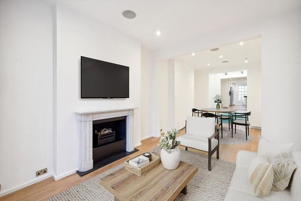 4 bedroom terraced house to rent - Photo 1