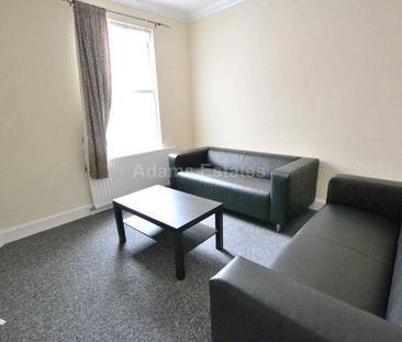 4 bedroom terraced house to rent - Photo 5