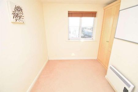 Spruce Court, Wakefield, WF2 - Photo 3
