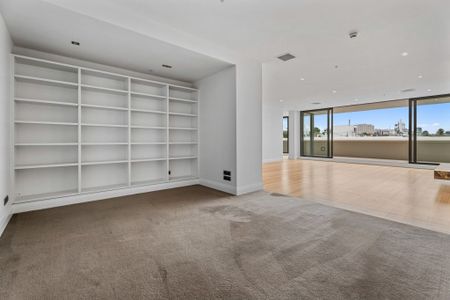 Top Floor of the Heard's Building - Photo 3