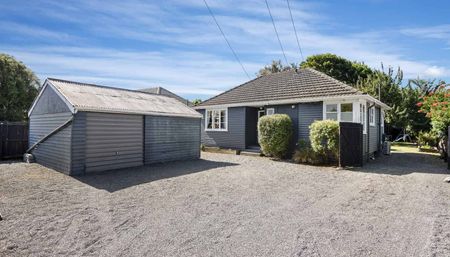 Family home in Burnside High Zone! - Photo 4