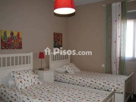 Casa en alquiler en Calle de la Vial - Photo 3