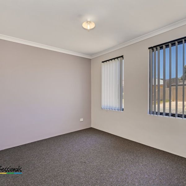 5/13 Devonshire Terrace, Armadale WA 6112 - Photo 1