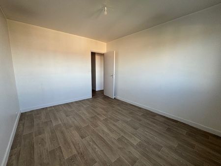 Location Appartement 5 pièces BORDEAUX 33200 - Photo 3