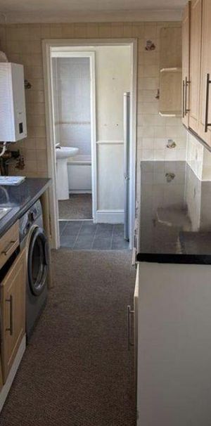 2 bedroom terraced house to rent - Photo 1