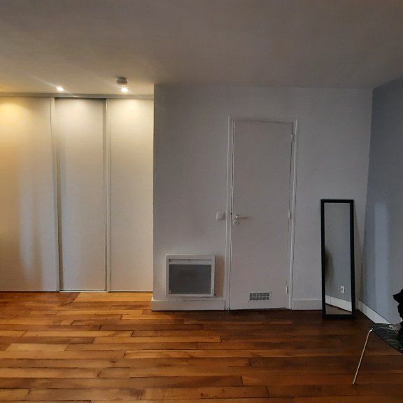 STUDIO A LOUER - PARIS 7EME ARRONDISSEMENT - 21.64 m - 940 € - Photo 1