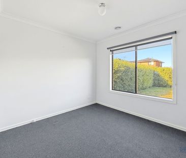 Well presented 3 bedroom home - Photo 4