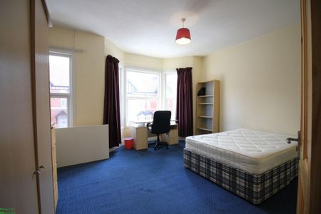 5 bedroom terraced house to rent - Photo 4