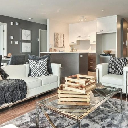 PLUSIEURS 4 1/2 À LOUER - DEMI-MOIS GRATUIT - Photo 3