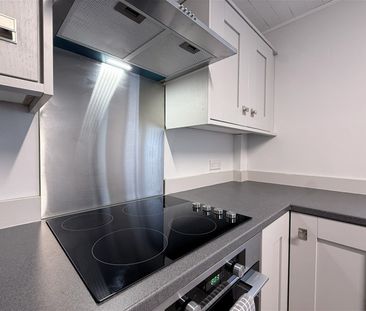 247 Springfield Road, Belfast, BT12 7DD - Photo 4
