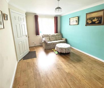 2 Bedroom Terraced - Photo 2