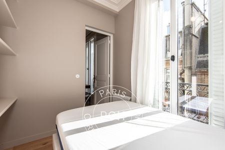 Rue Bassano, - Photo 5