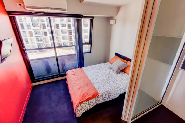 Large South Studio - Photo 1