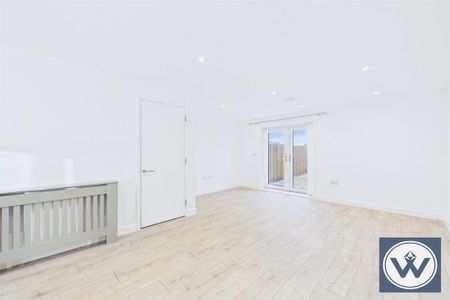 2 bedroom terraced house to rent - Photo 3