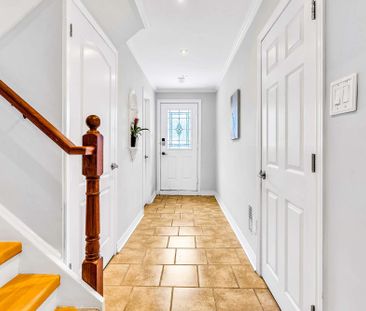 For Lease - 14 Poplar Crescent, Aurora, Ontario - Photo 1