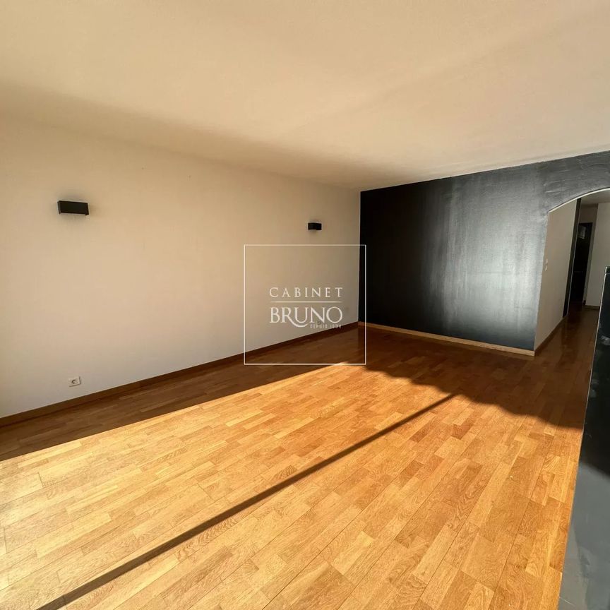 Location Appartement 3 pièces 72m² CANNES 06400 - Photo 1