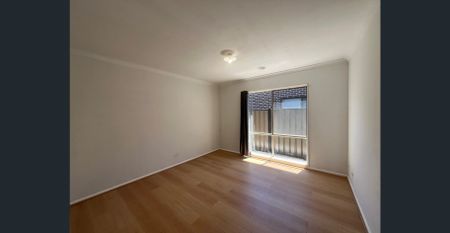 Newly renovated 5 Bedrooms house near schools - Photo 2