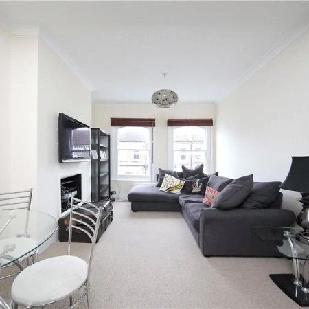 2 bedroom flat in Stockwell - Photo 3