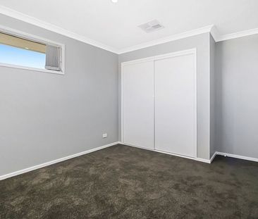 Beautifully Family Home in a Quiet Thurgoona Court - Photo 3