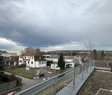 Tolle 3-Zimmer-Wohnung || Große Terrasse - Einbauküche - Stellplatz - Photo 5