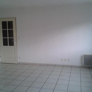 APPARTEMENT T2 - QUARTIER PONT DU CENS - SURFACE 42,87 M² - Photo 2