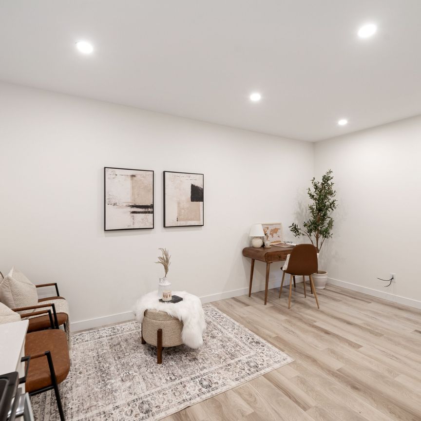 For Lease - 90 Hamilton Avenue Unit# B, Tunneys Pasture and Ottawa West, Ontario - Photo 1