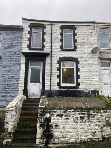 Two Bedroom, Watkin Street, Swansea. - Photo 2