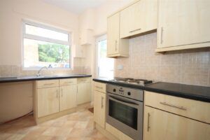 2 BEDROOM House - End Terrace - Photo 4