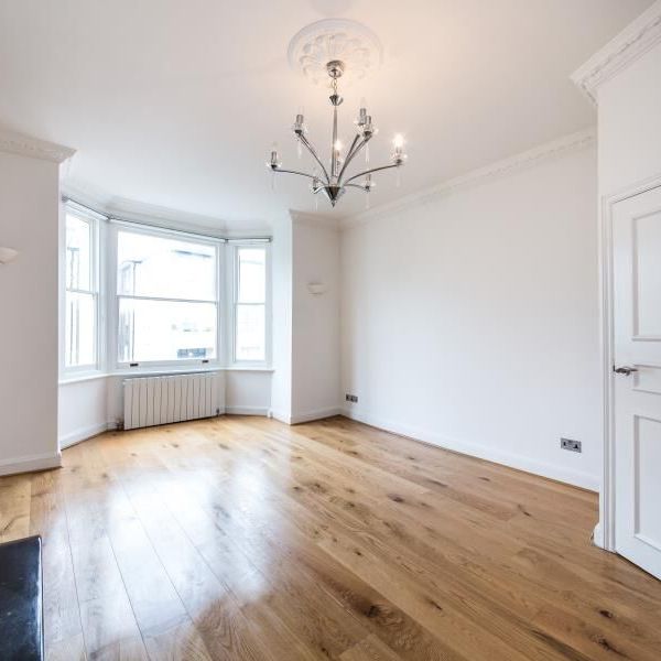 2 Bedroom Flat To Let - Photo 1