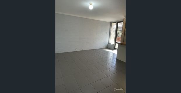 Modern, low-maintenance living in the heart of Wembley - Photo 1