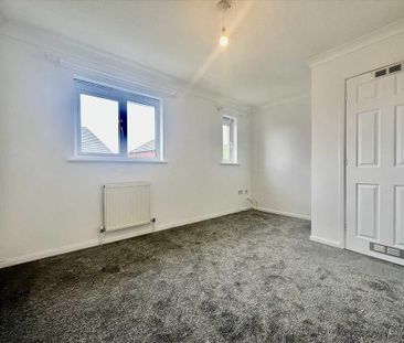 2 bedroom semi-detached house to rent - Photo 4