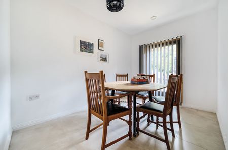 4 bedroom detached house to rent - Photo 5