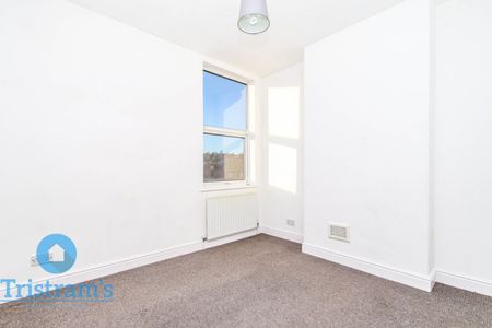 References Pending - 2 bed Mid Terraced House - Photo 3