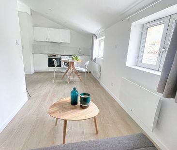Location Appartement 1 pièce 23m² LA ROCHELLE 17000 - Photo 2