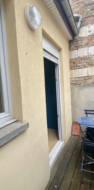 A LOUER- STUDIO MEUBLE AVEC BALCON- AMIENS - Photo 1