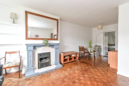 4 bedroom semi-detached house to rent - Photo 4