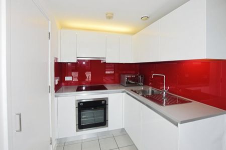 1 bedroom flat to rent - Photo 5