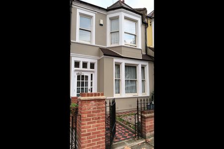 1 Bed Terraced House, Woodland Terrace, SE7 - Photo 5