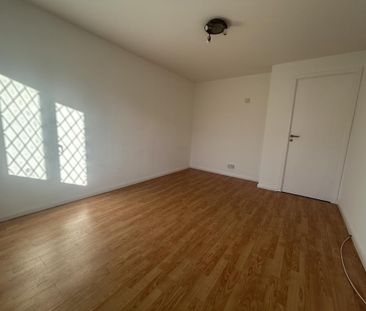 2 bedroom semi-detached house to rent - Photo 6