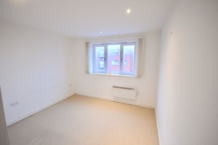 2 bedroom apartment to rent - Photo 3