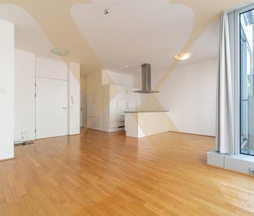 Lichtdurchflutete 2-Zimmer-Loftwohnung mit hochwertiger Einbauküche... - Photo 2