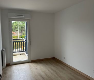 Location Appartement 2 pièces 42m² - Photo 2