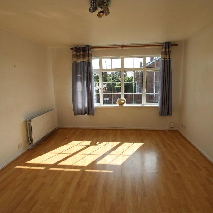 1A Strathearn Court, Holywood, BT18 9NP - Photo 1